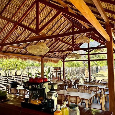 Damai Bungalows Maluk Esterno foto