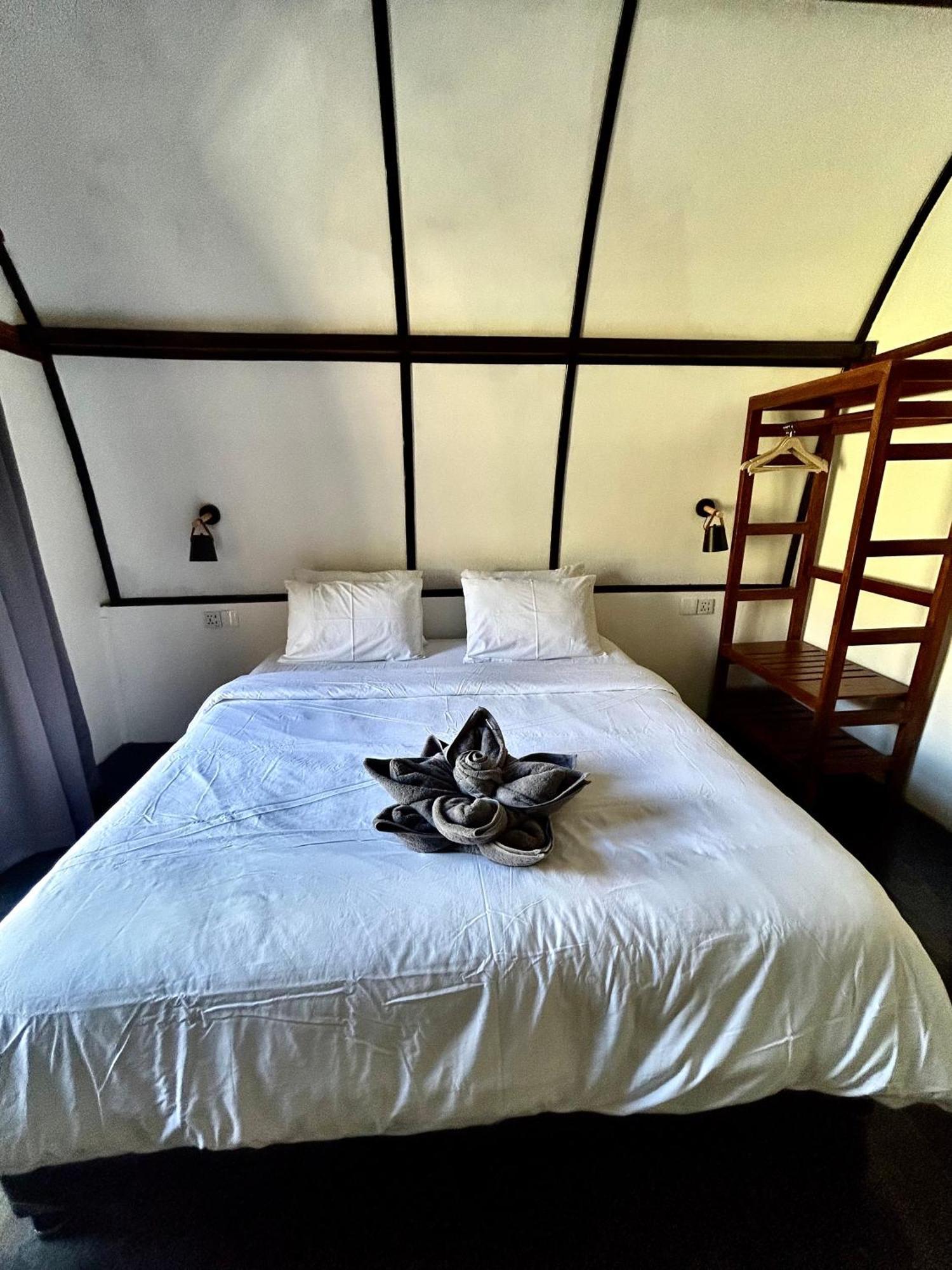 Damai Bungalows Maluk Esterno foto